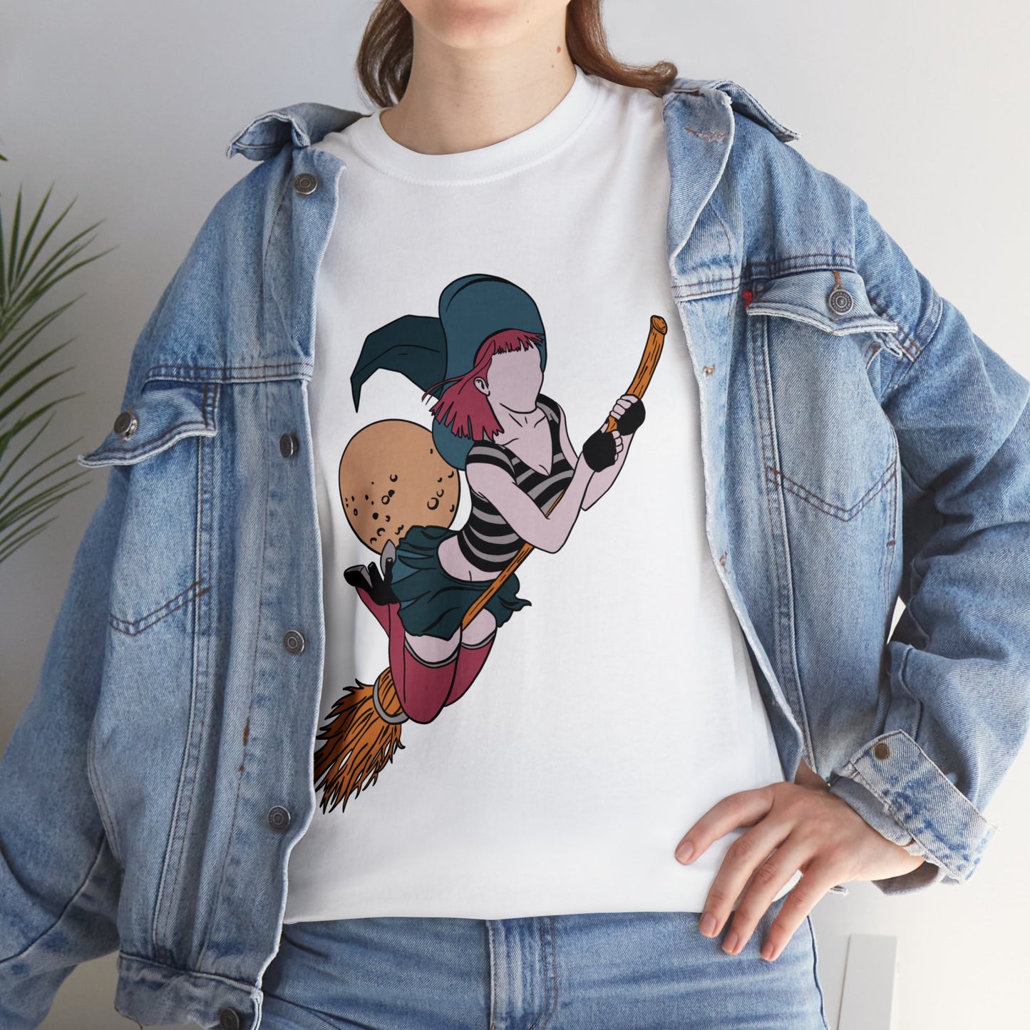 Pin-up T-shirt Featuring Kiki, the witch