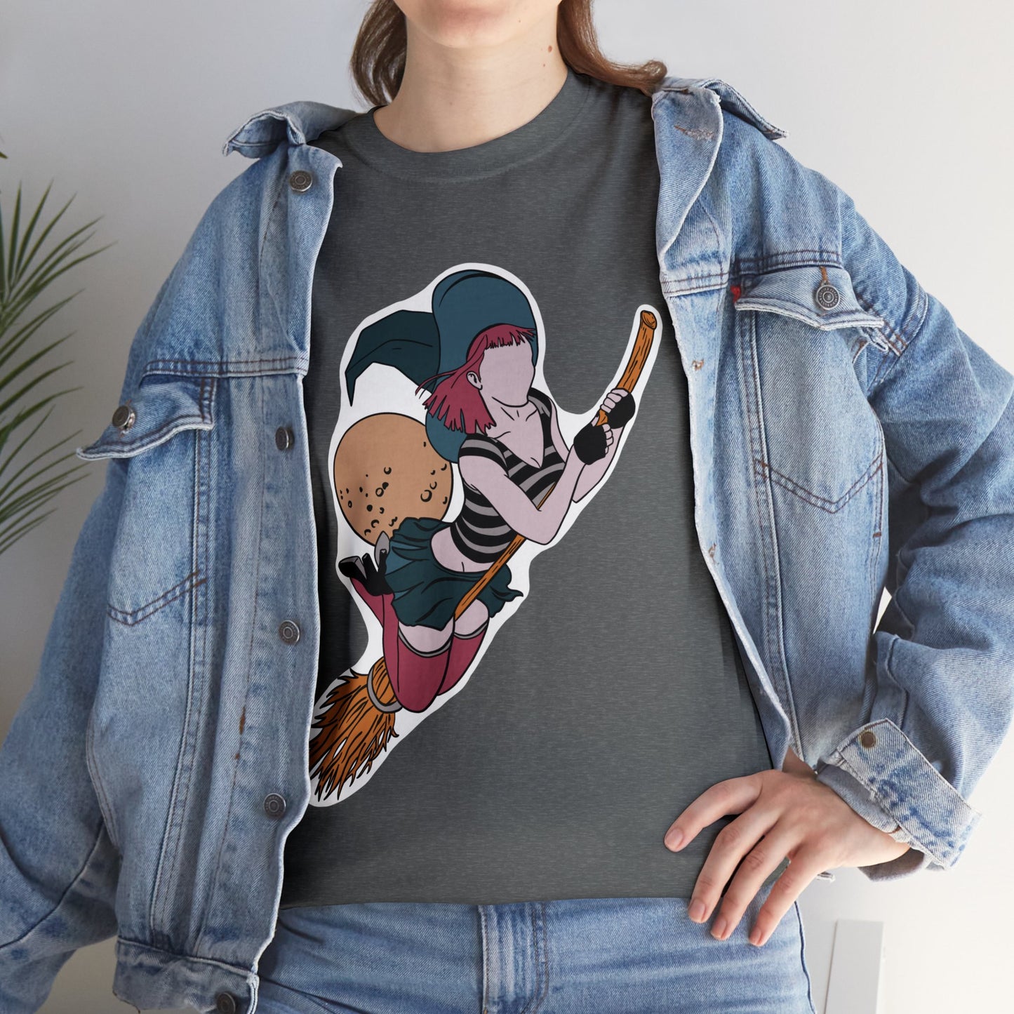 Pin-up T-shirt Featuring Kiki, the witch